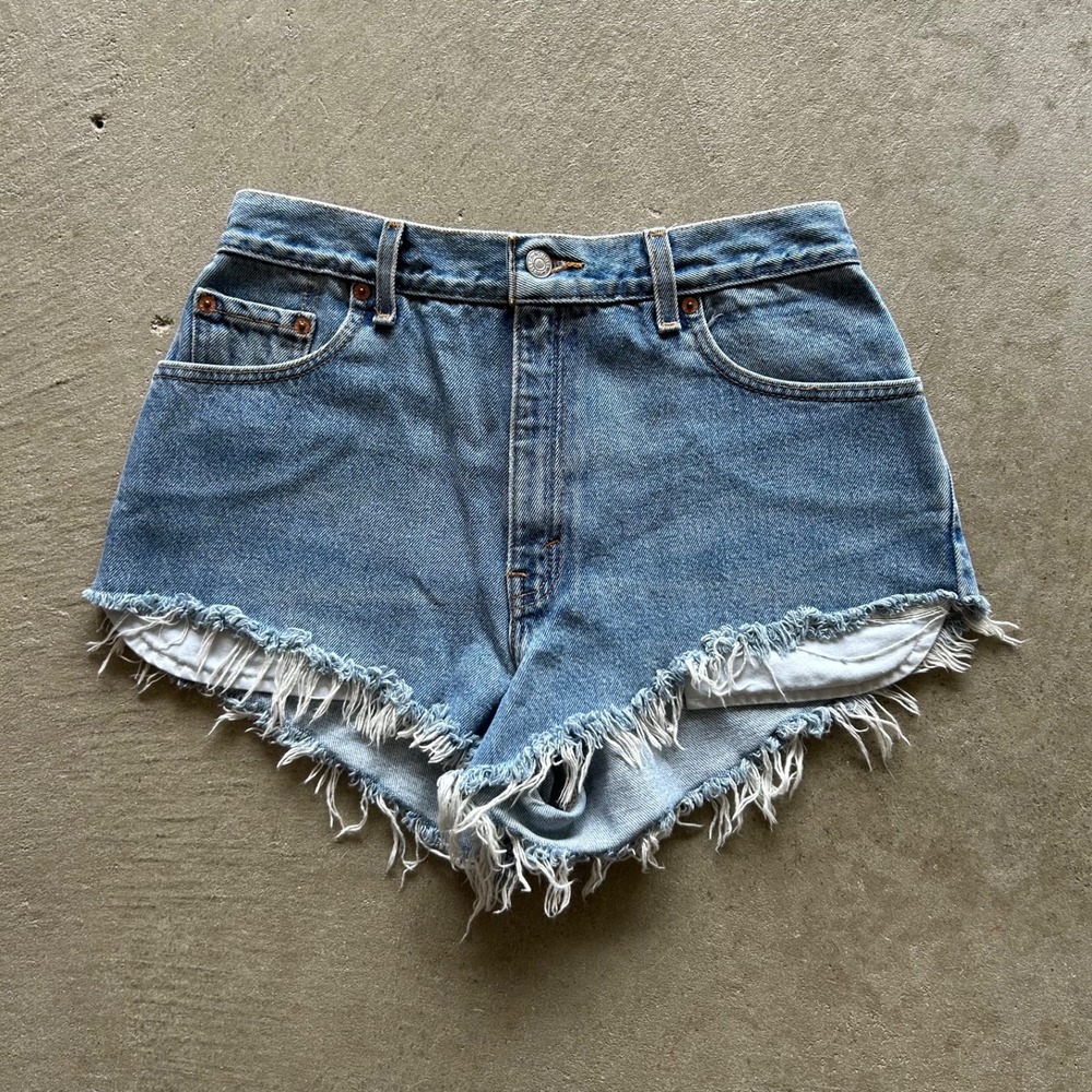 Vintage 90s Levis 550 Jean Shorts Women Small Blue Light Wash Denim Cutoff Jorts